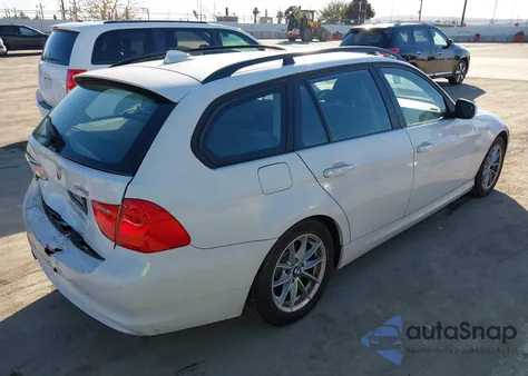 2010 BMW 328I z USA, uszkodzony, nr VIN WBAUT9C50AA191285